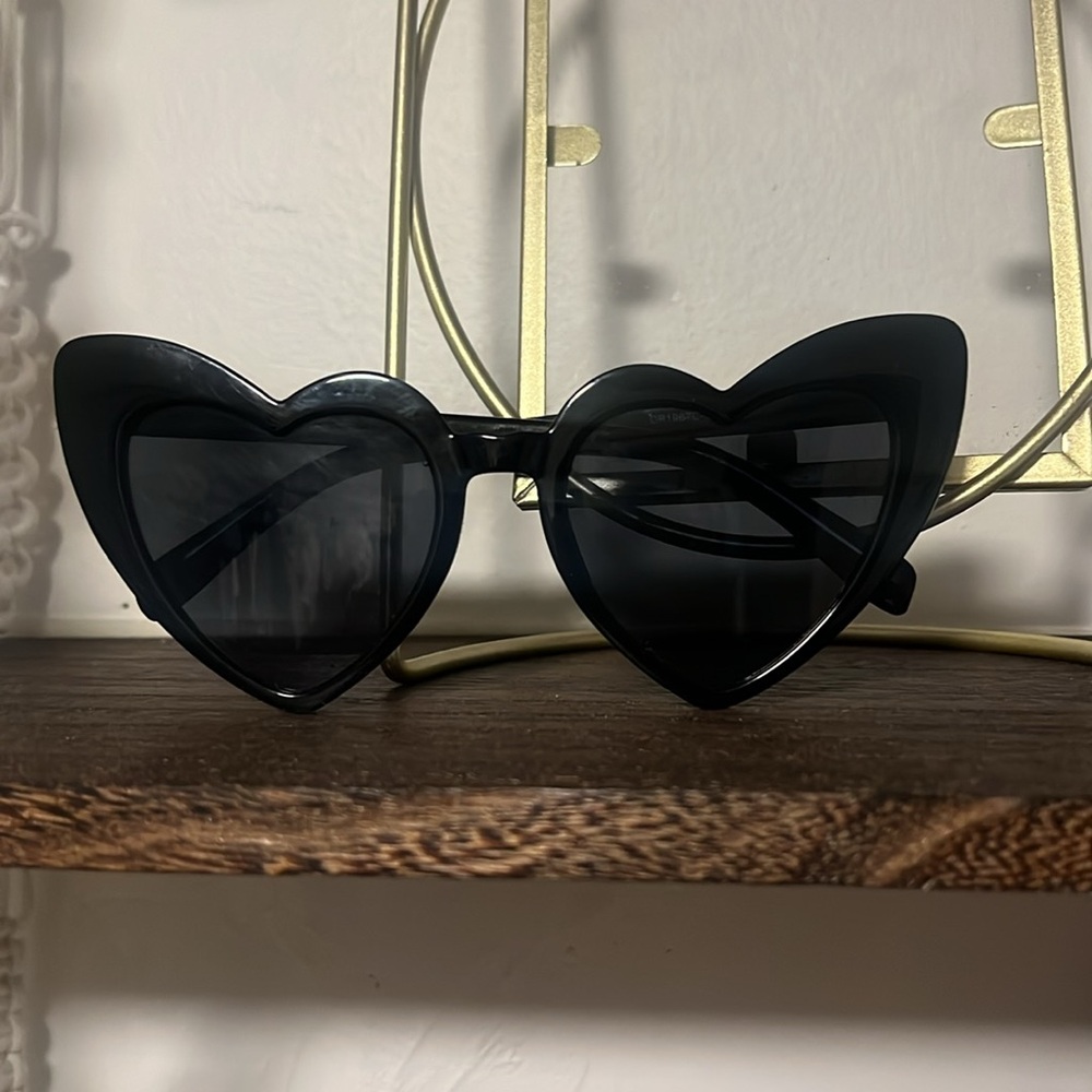 black sunglasses